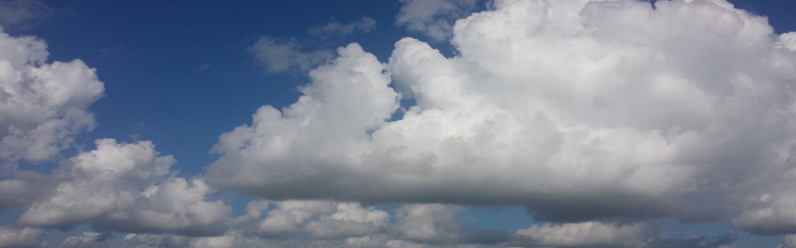 RIVER.CUMULUS Blue Sky Clouds